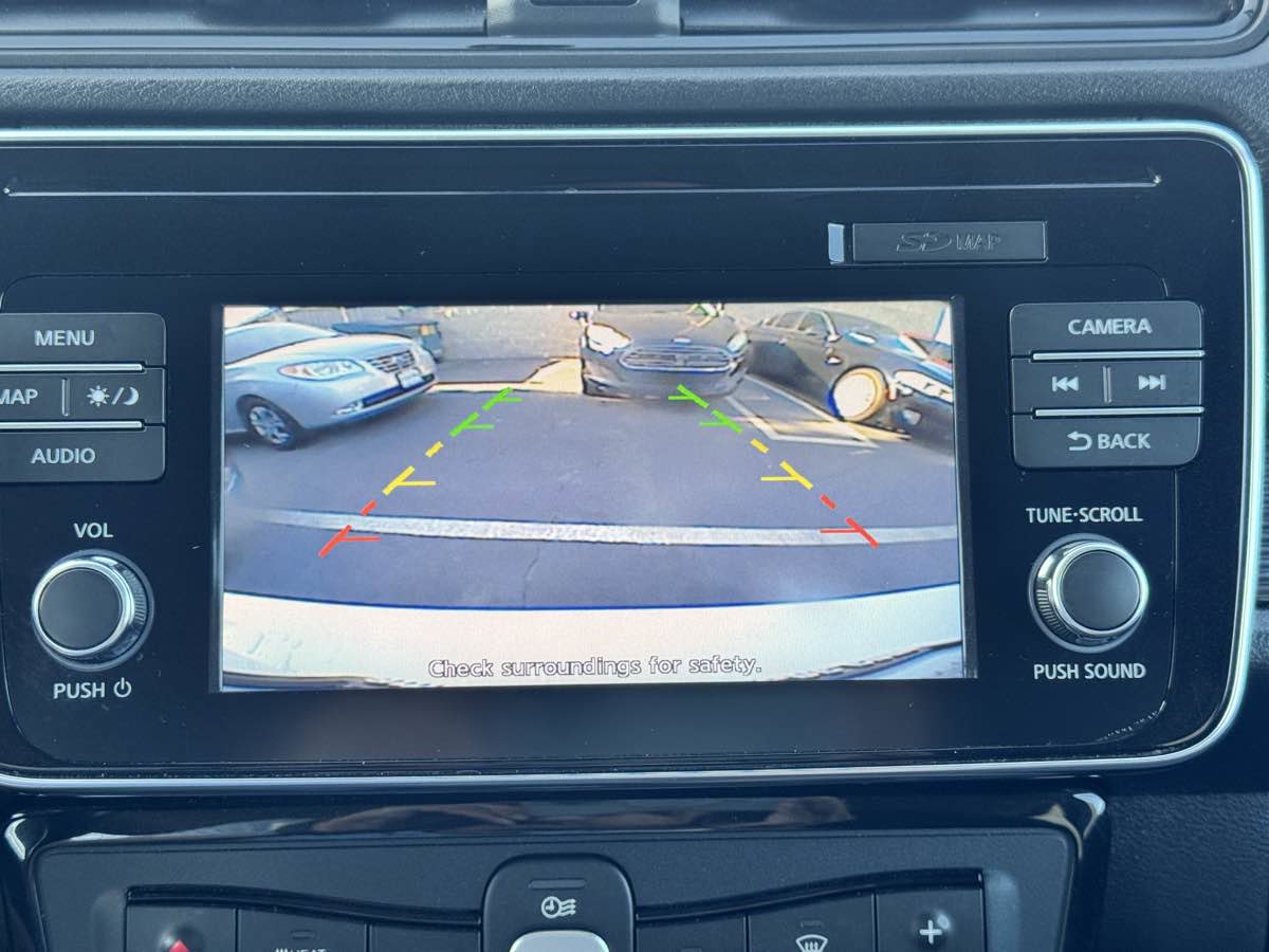 Used 2018 Nissan Leaf SV FWD image 48
