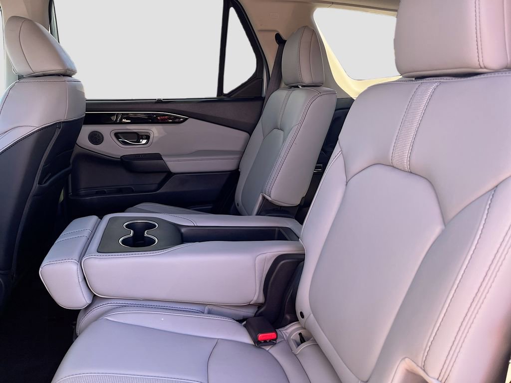 Used 2025 Honda Pilot EX-L image 23
