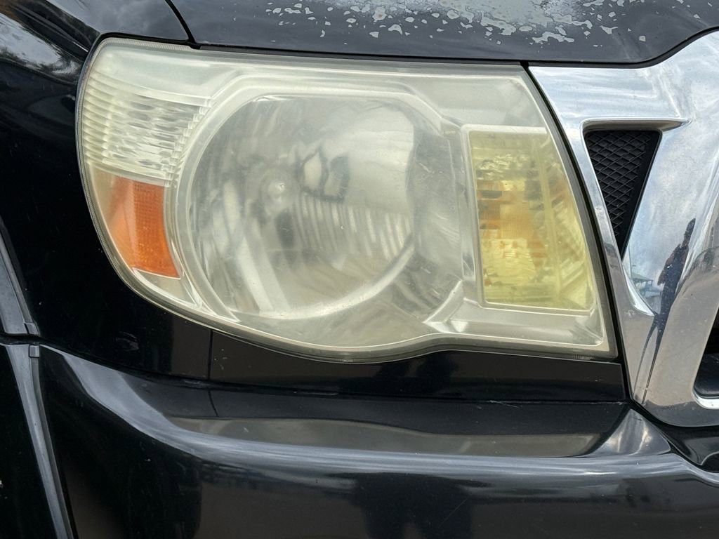 Used 2005 Toyota Tacoma PreRunner image 4