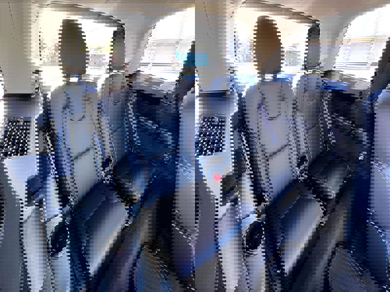 Used 2024 Volvo XC90 T8 Ultimate w/ Protection Package Premier image 31