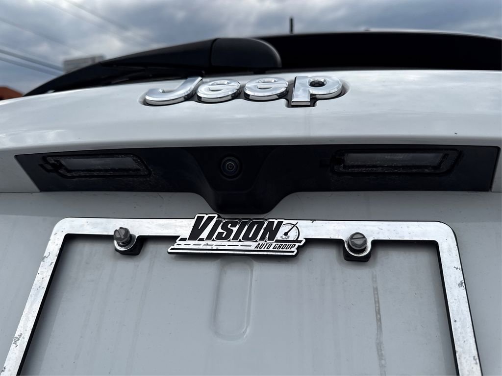 Used 2025 Jeep Compass Limited image 15