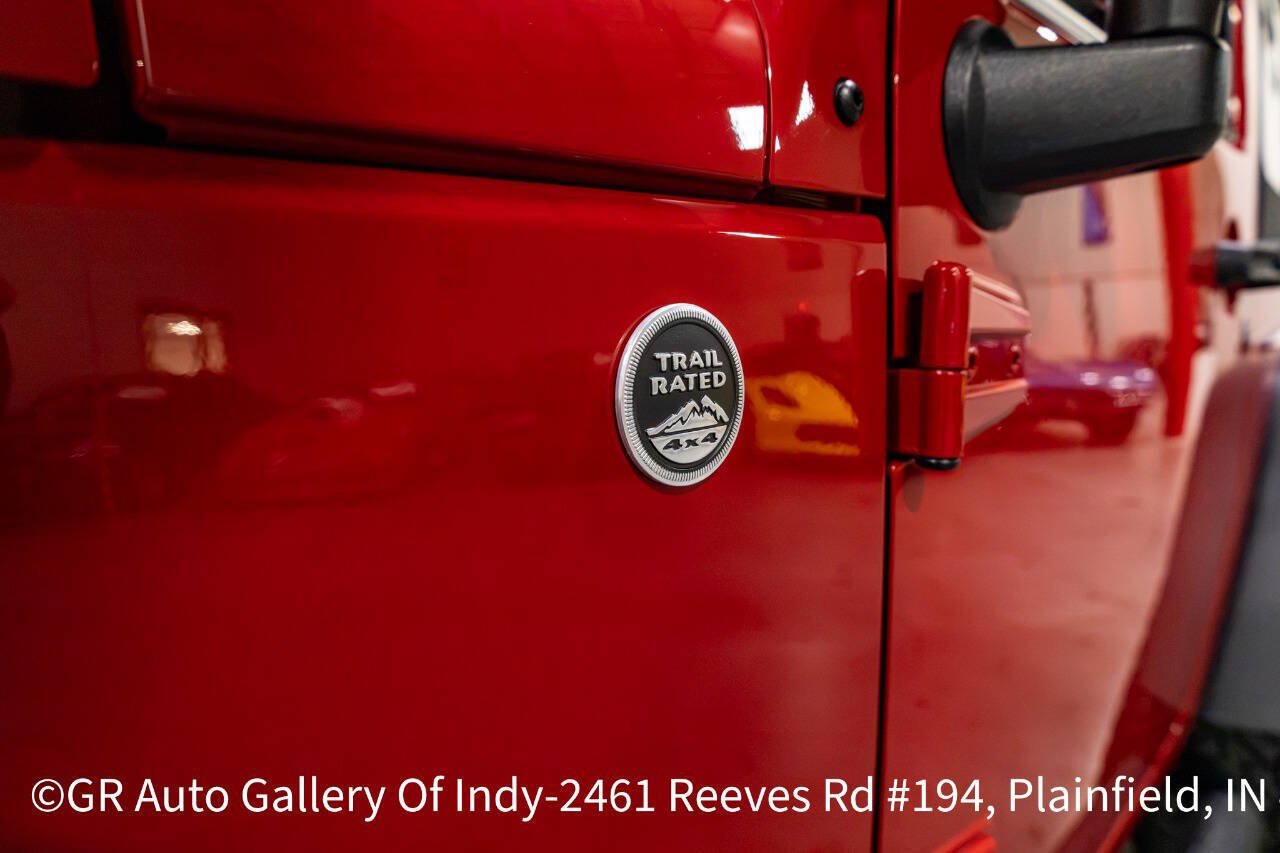 Used 2011 Jeep Wrangler Sport AWD/4WD image 31