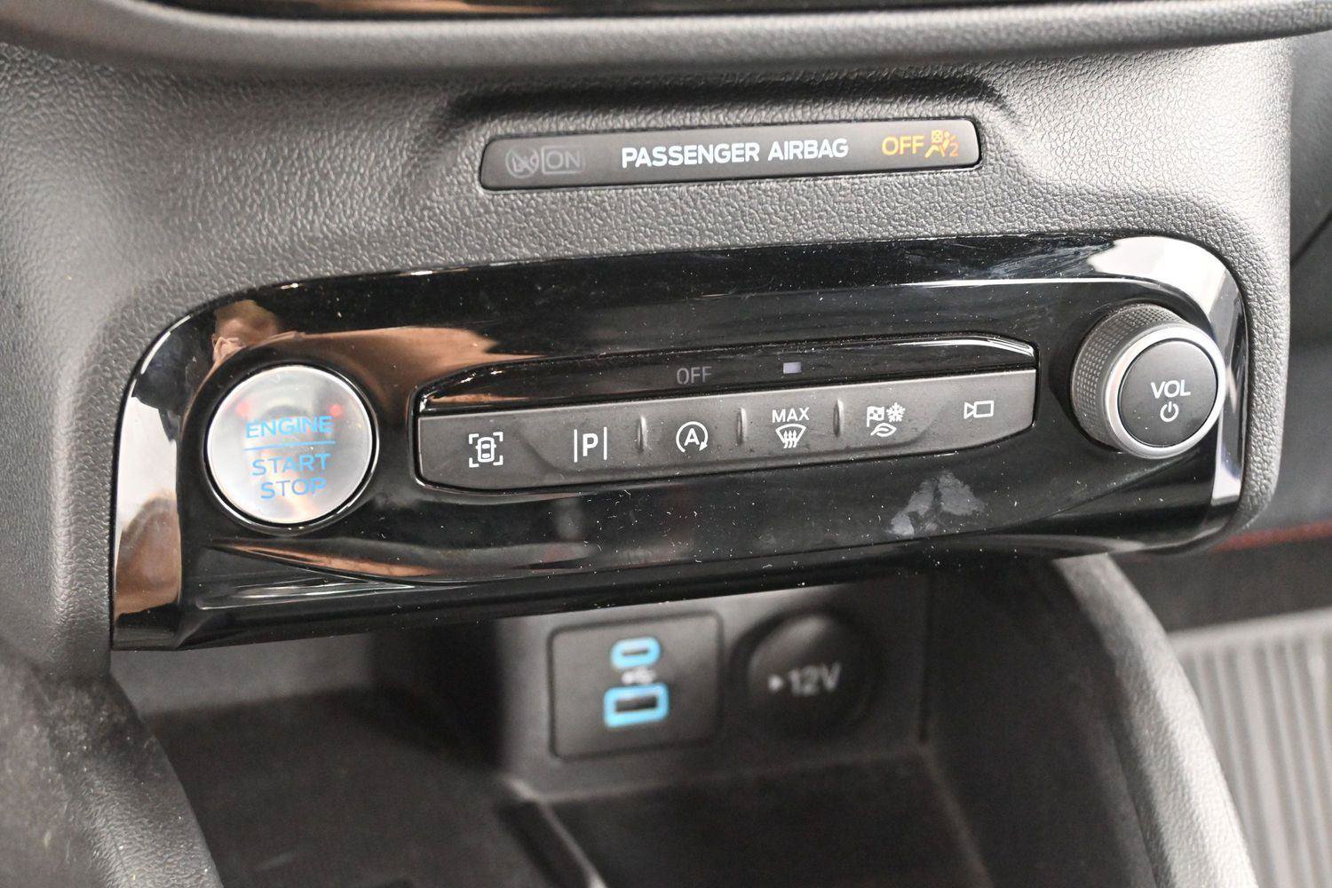 Used 2023 Ford Escape ST-Line Elite AWD/4WD image 26