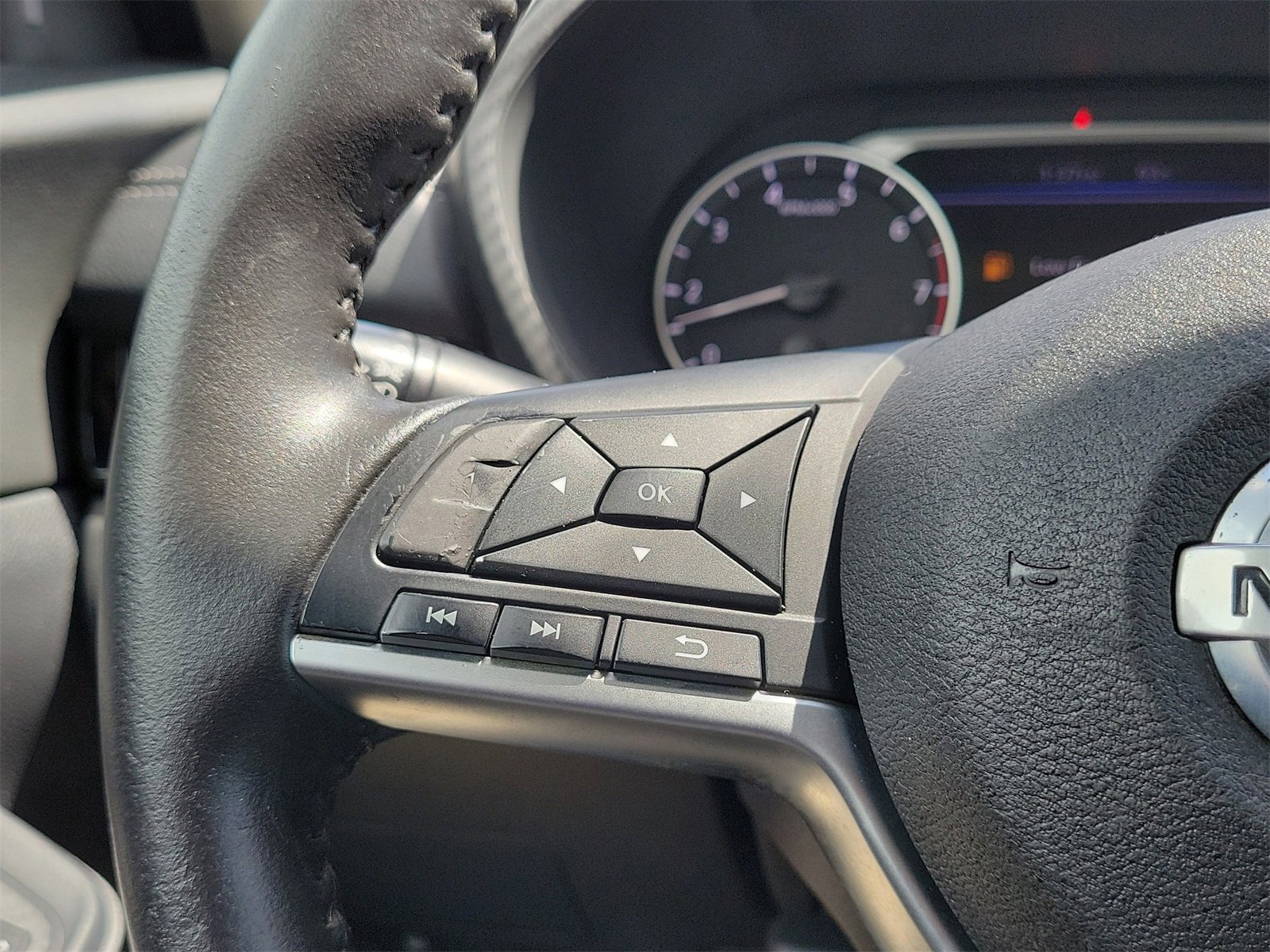 Used 2020 Nissan Sentra SV w/ Electronics Package image 16