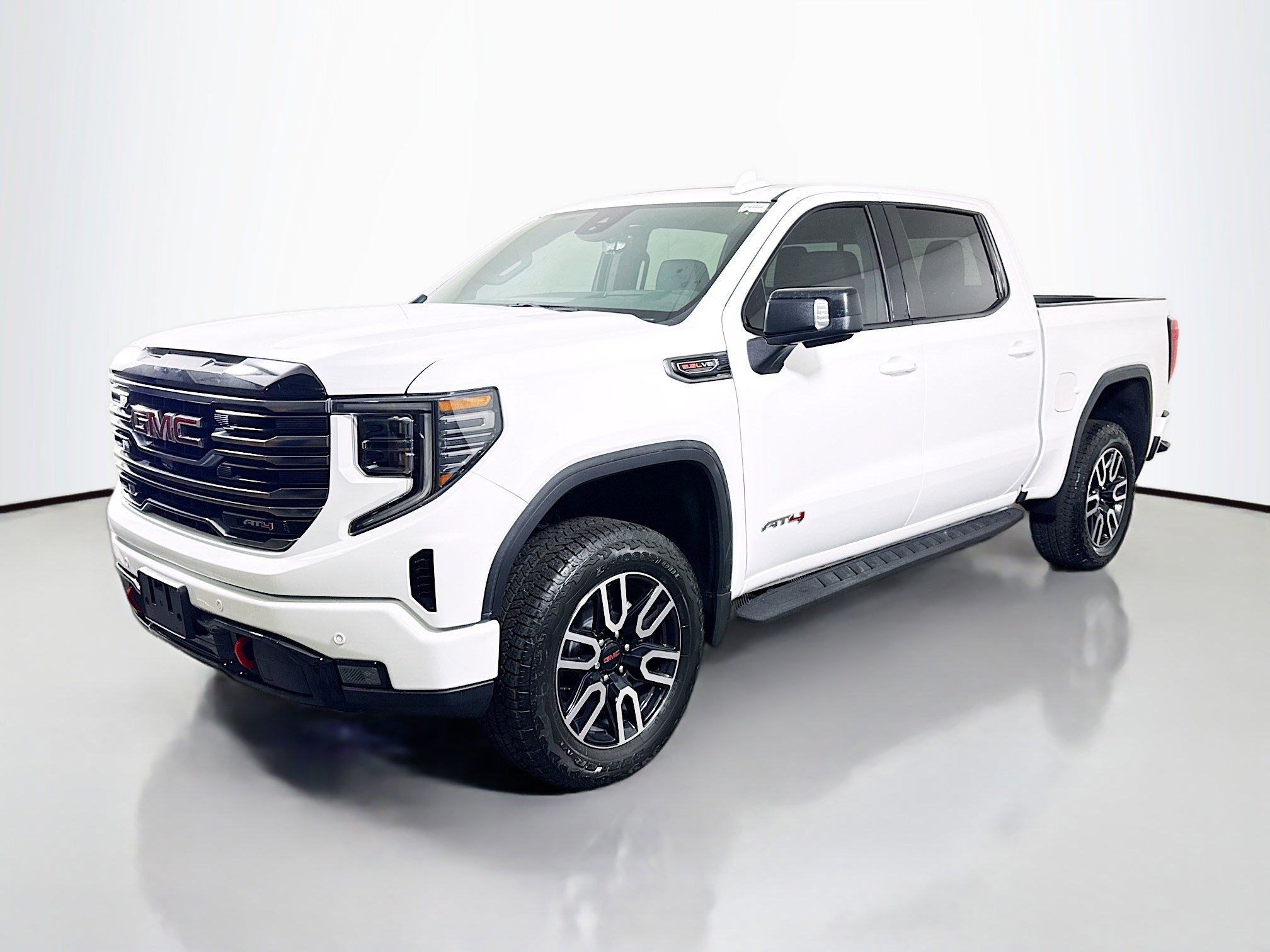 Used 2025 GMC Sierra 1500 AT4 w/ AT4 Premium Package image 4