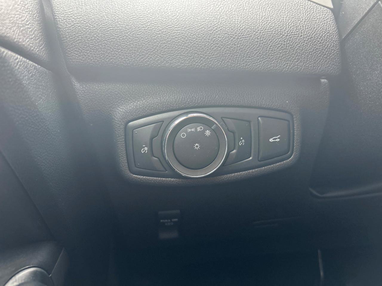 Used 2019 Lincoln MKC Reserve w/ MKC Climate Package FWD image 16