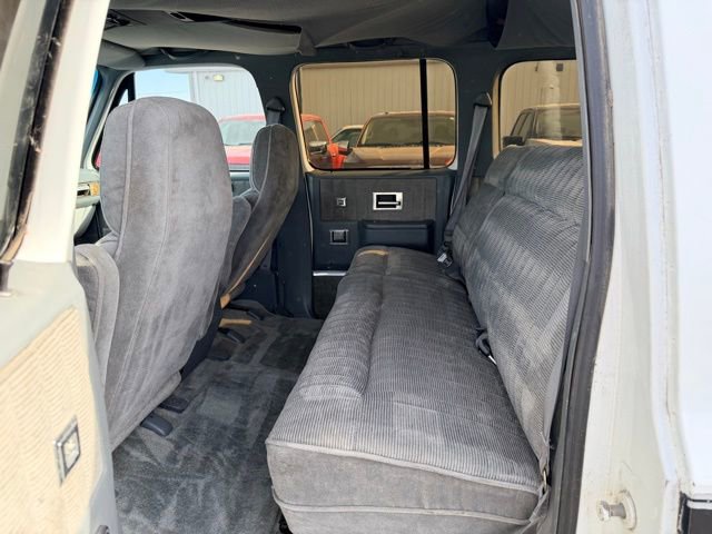 Used 1990 Chevrolet Suburban 4WD image 26