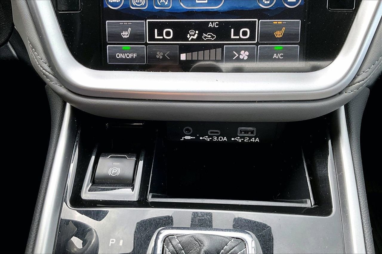 Used 2023 Subaru Legacy Limited AWD/4WD image 17