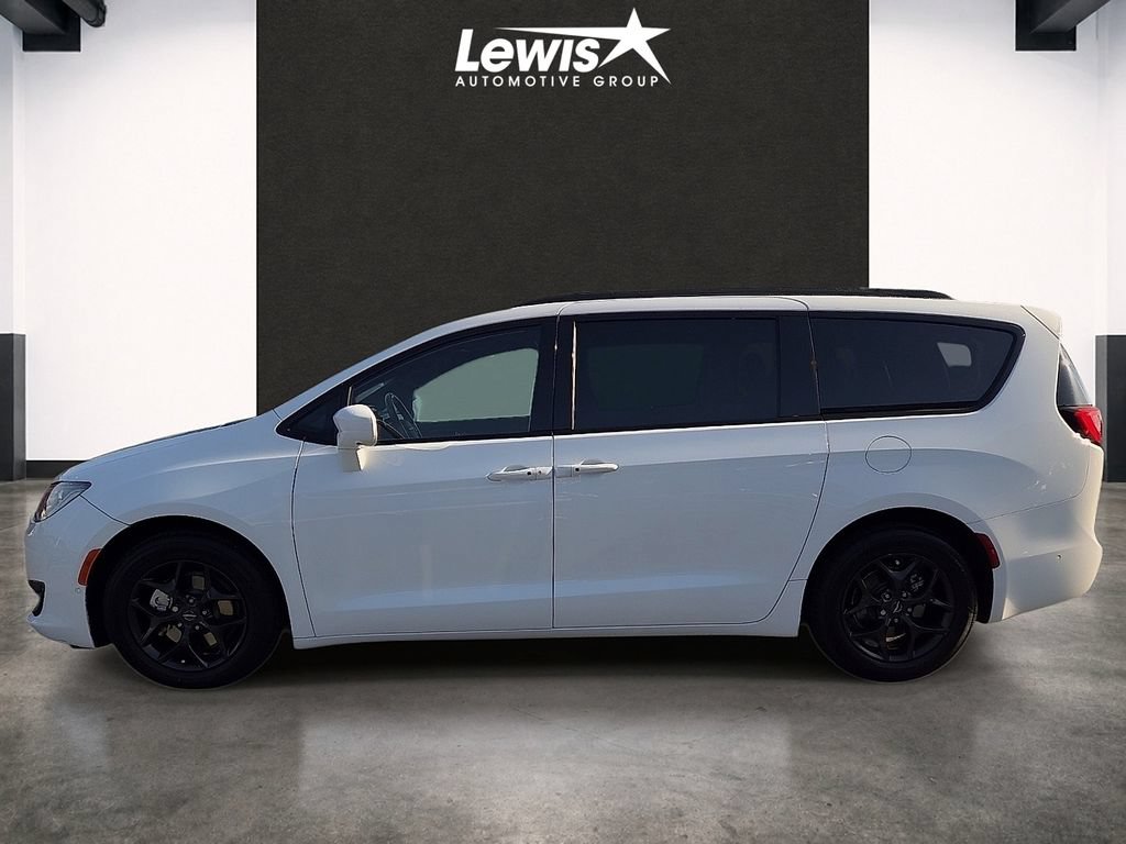 Used 2019 Chrysler Pacifica Touring-L Plus w/ Advanced Safetytec Group FWD image 2