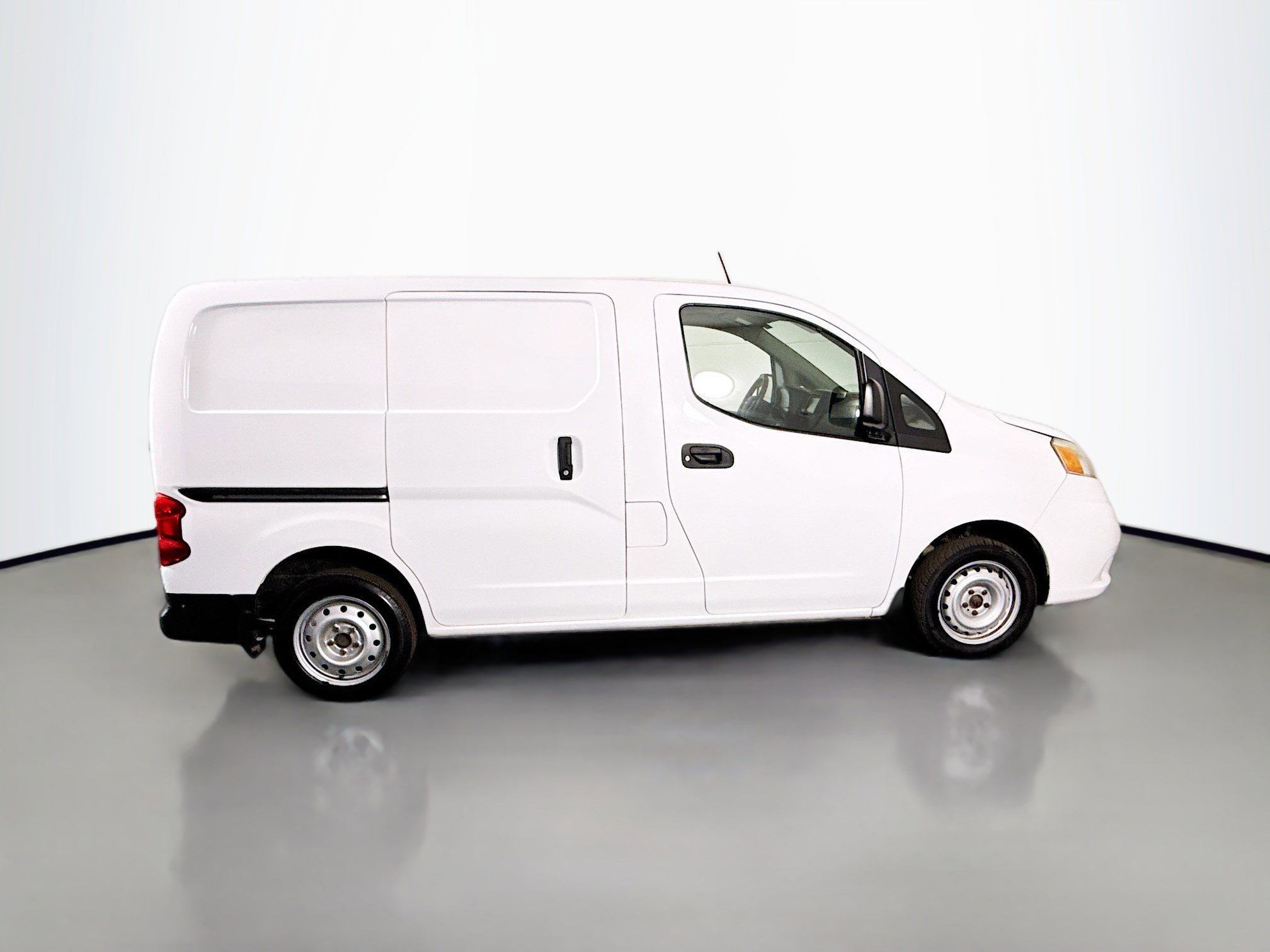 Used 2020 Nissan NV200 S image 11