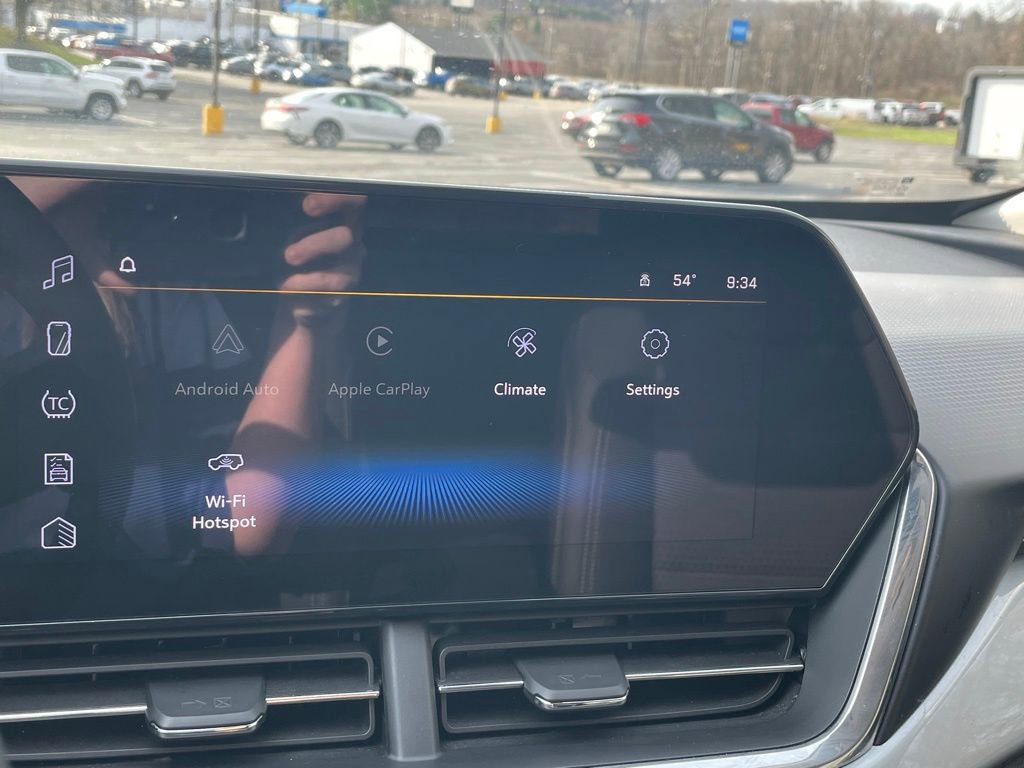 Certified 2025 Chevrolet Trax LT w/ LT Convenience Package image 34