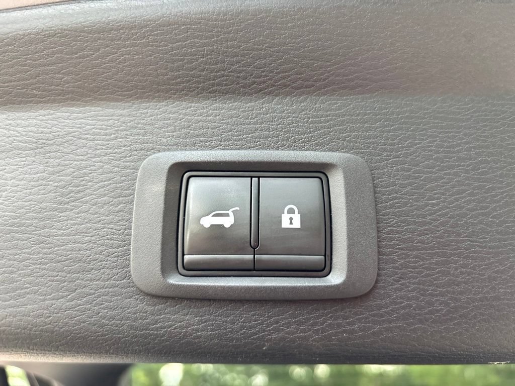 Used 2024 Mitsubishi Outlander SEL AWD/4WD image 14