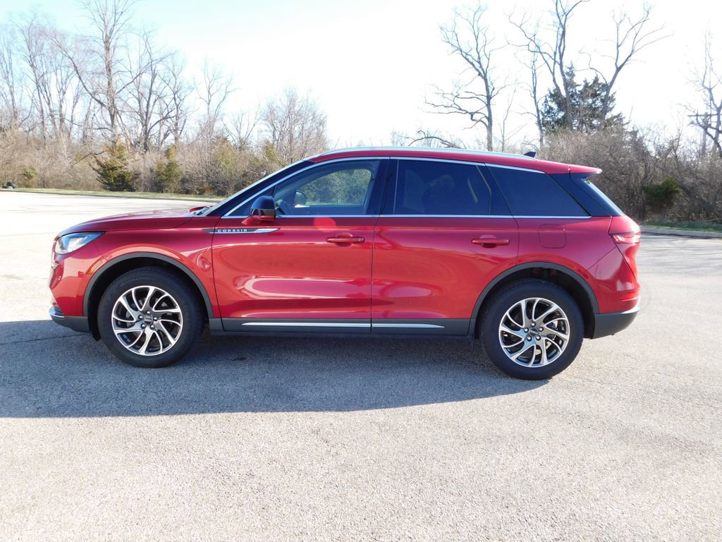 Used 2022 Lincoln Corsair AWD w/ Equipment Group 101A image 6