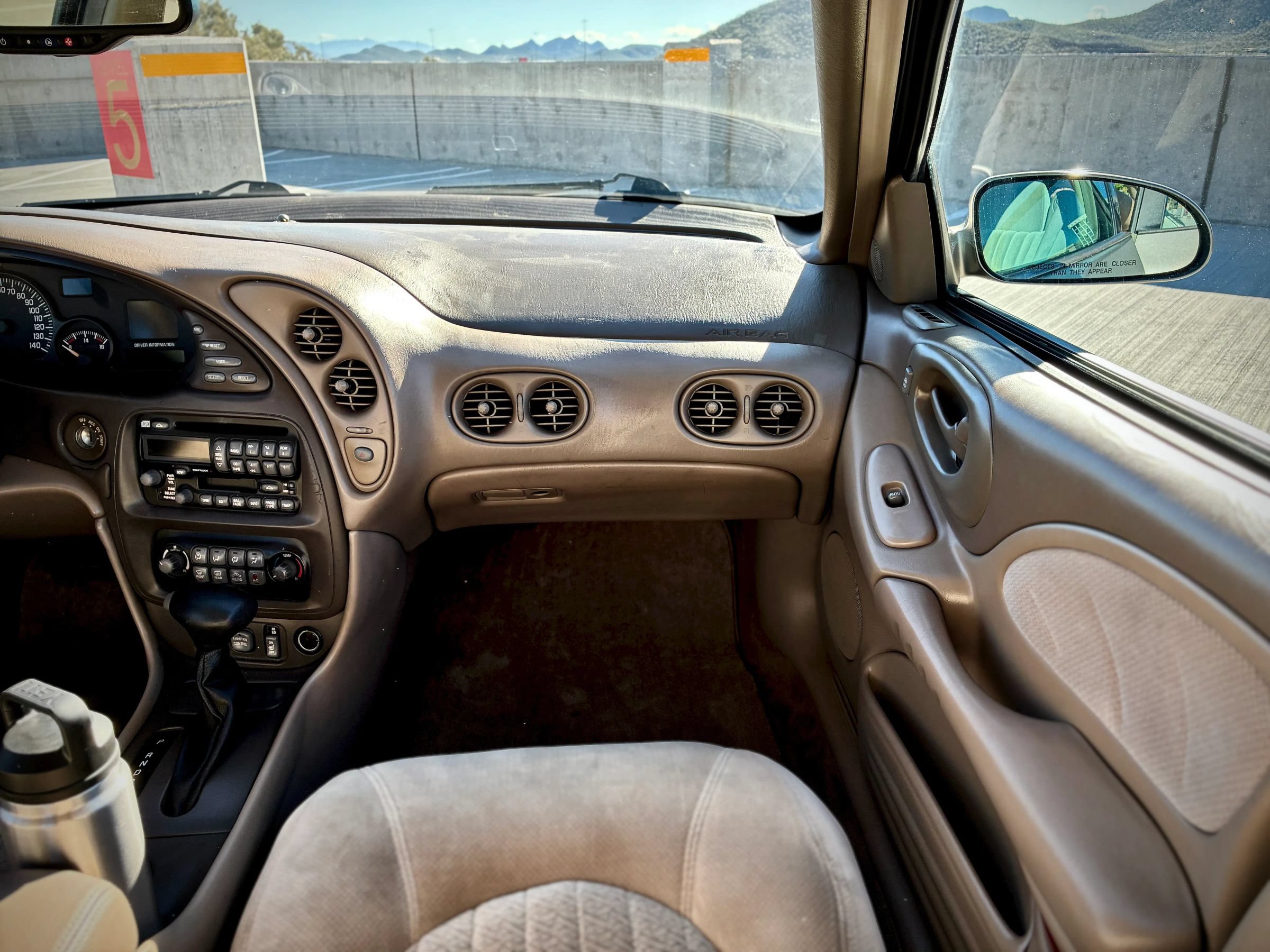 Used 2003 Pontiac Bonneville SLE FWD image 46