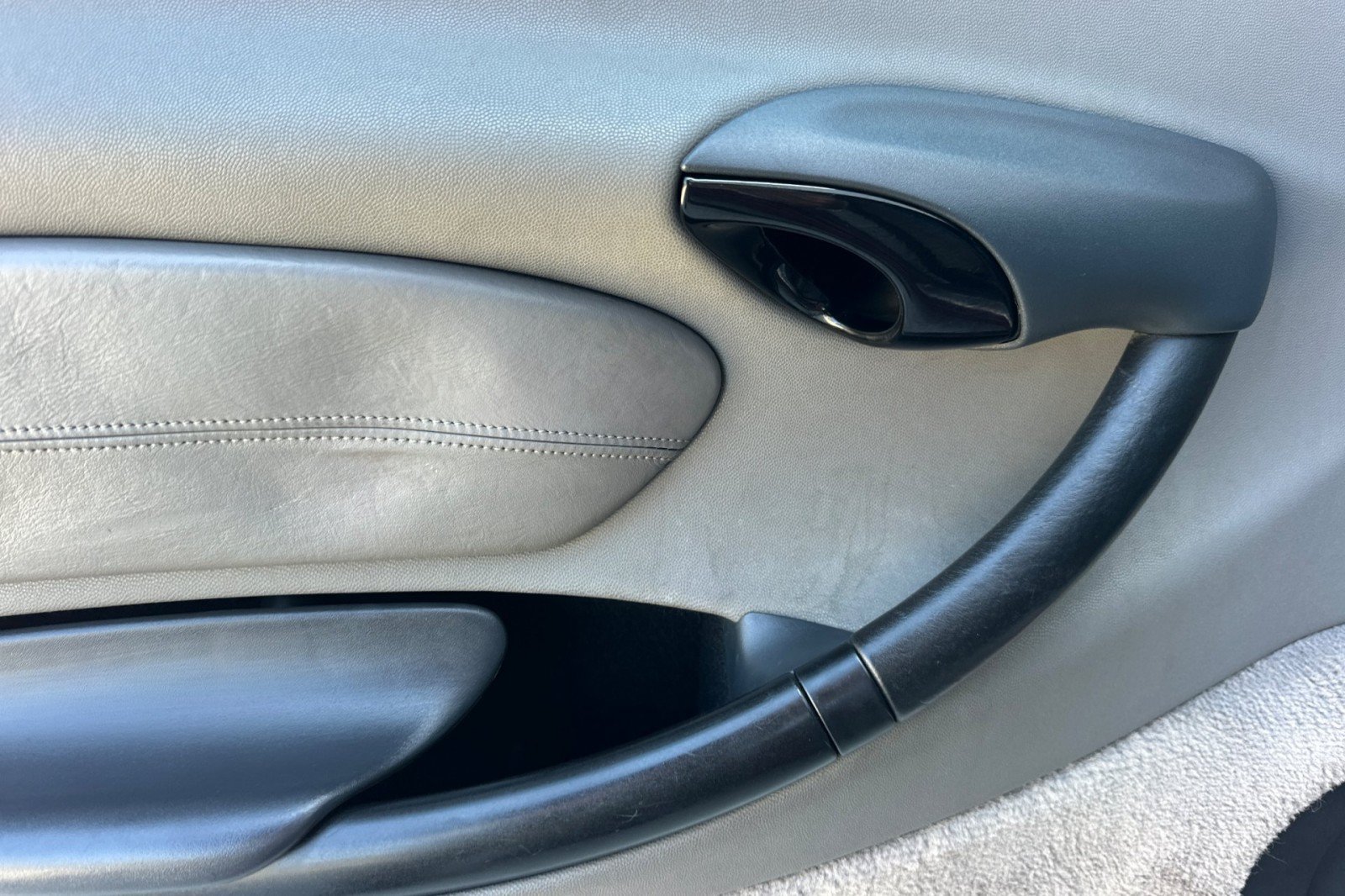 Used 1999 Porsche Boxster RWD image 11