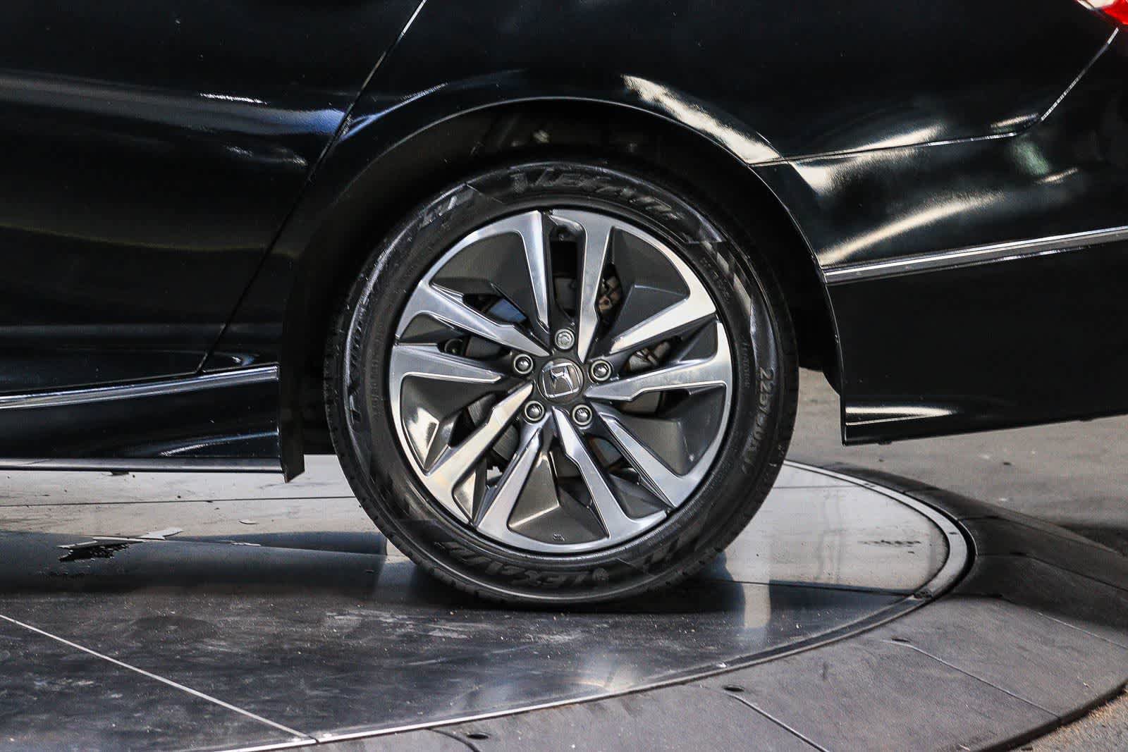 Used 2021 Honda Accord EX-L image 10