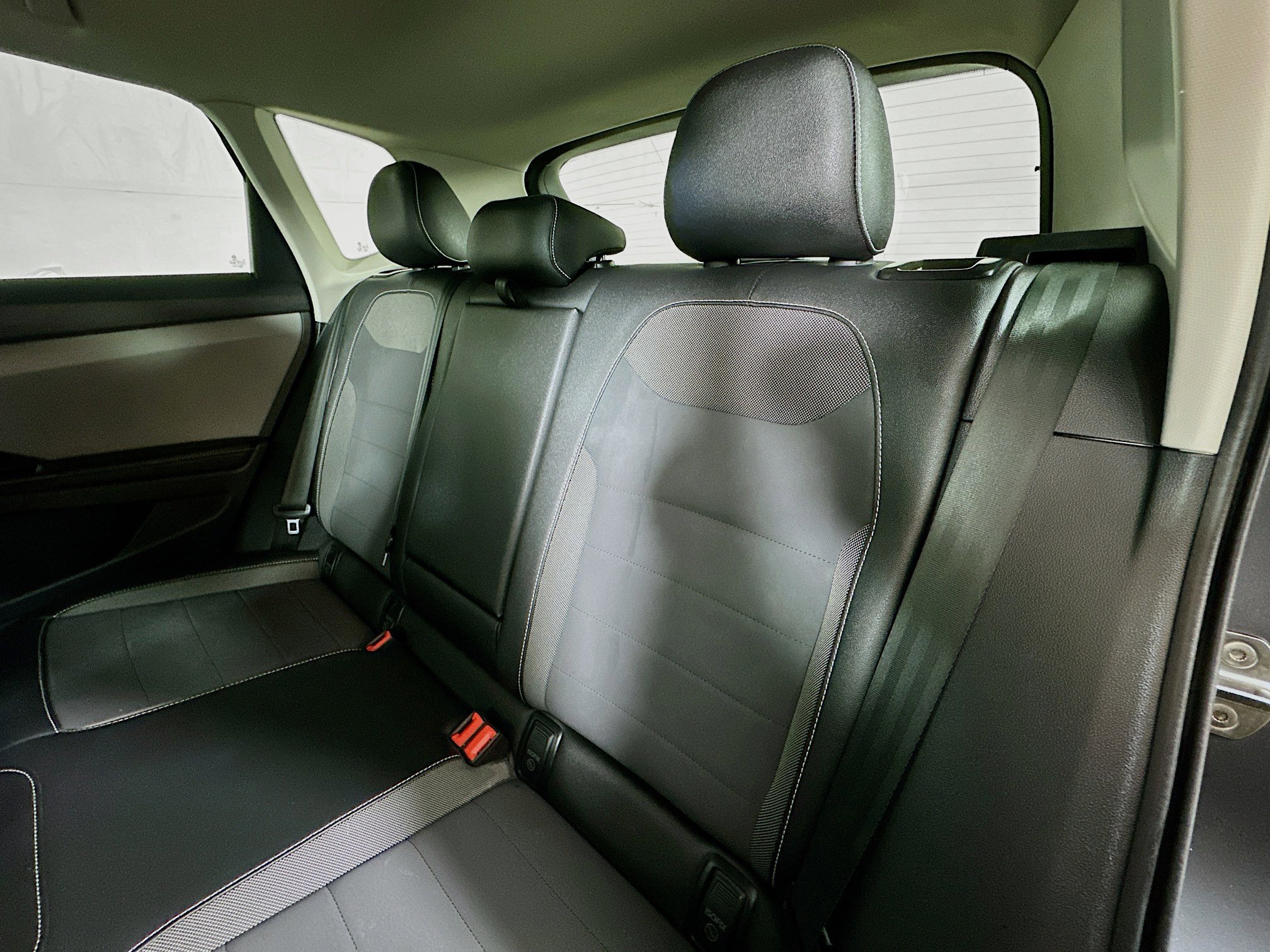 Used 2024 Volkswagen Taos SE image 22