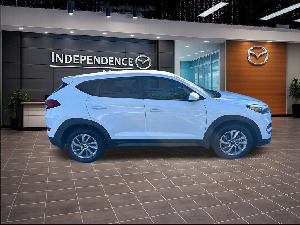 Used 2016 Hyundai Tucson SE FWD image 2