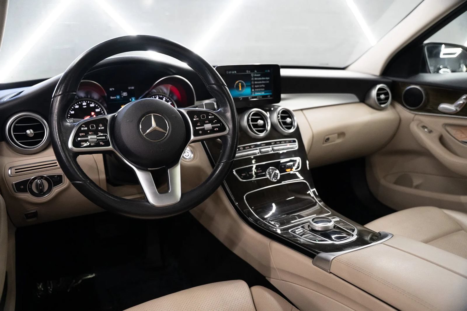 Used 2019 Mercedes-Benz C 300 Sedan image 30