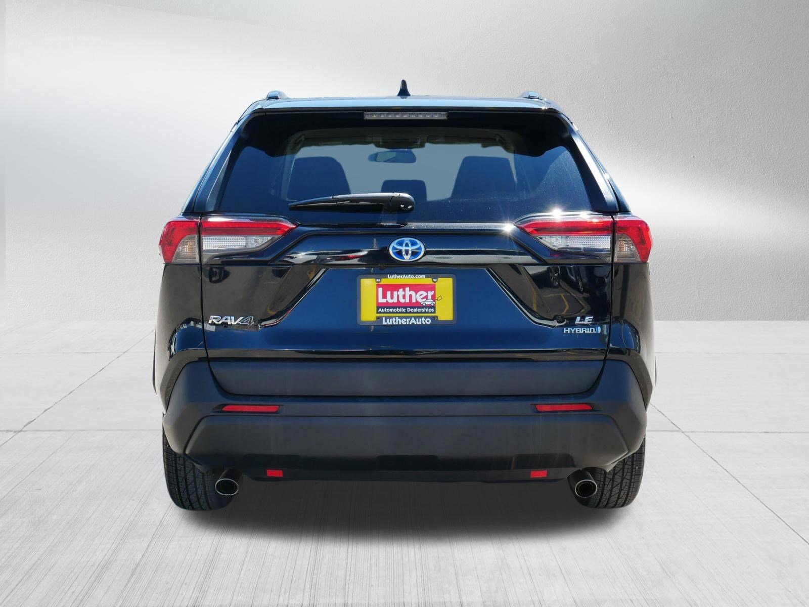 Used 2021 Toyota RAV4 LE AWD/4WD image 6