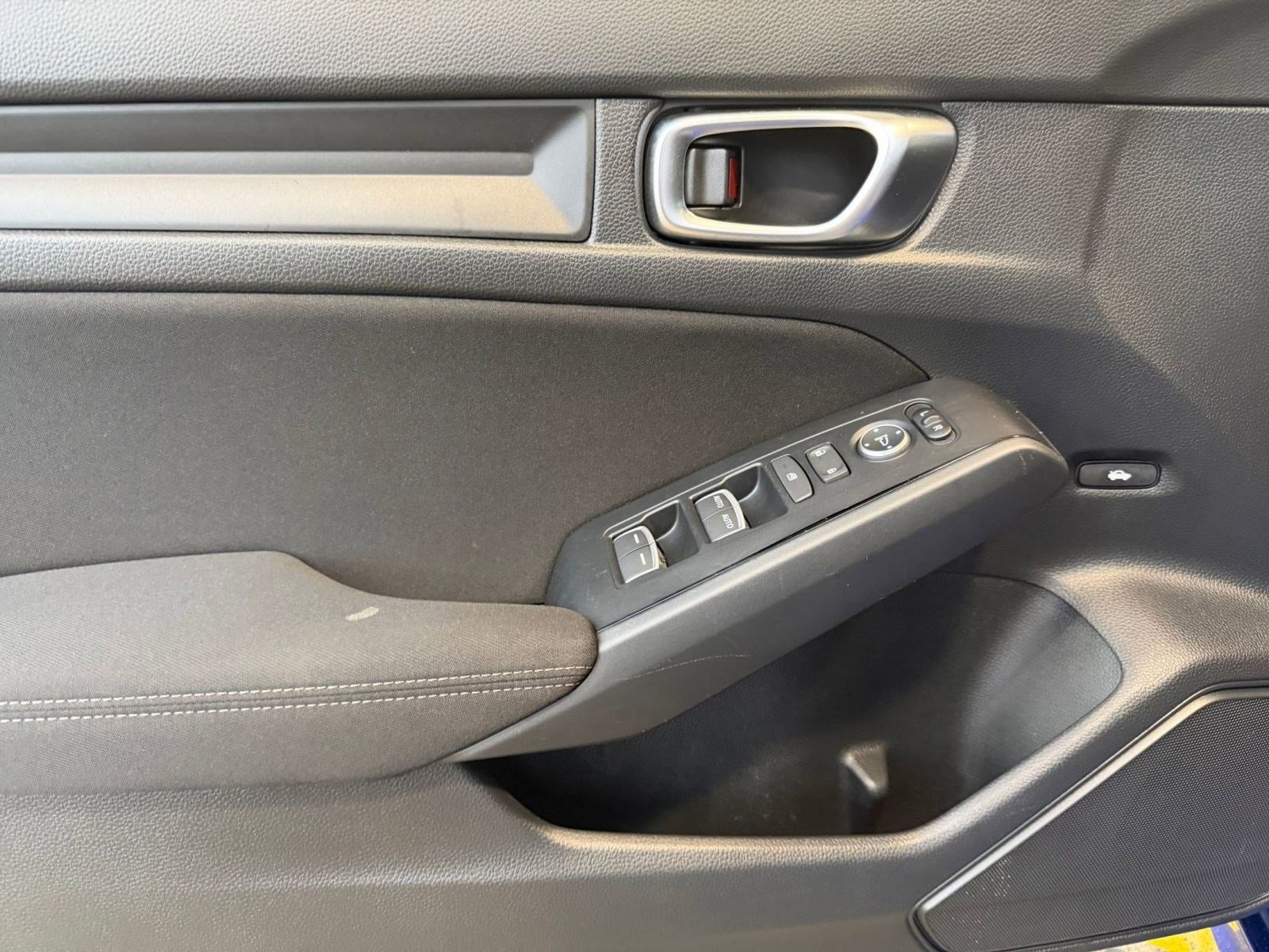 Used 2024 Honda Civic Sport image 12