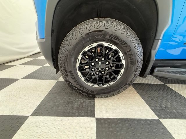 Used 2026 Chevrolet Silverado EV Trail Boss AWD/4WD image 12