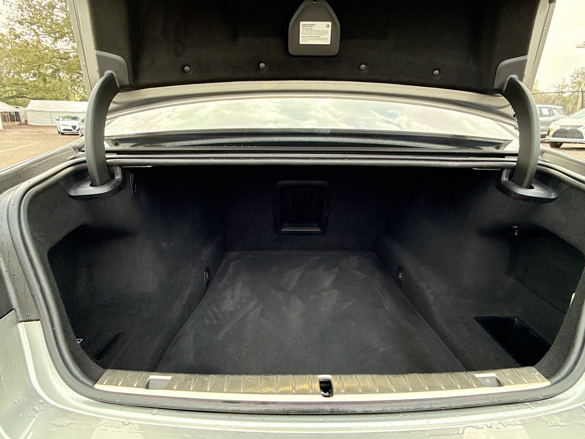 Used 2020 BMW 740i w/ M Sport Package image 12