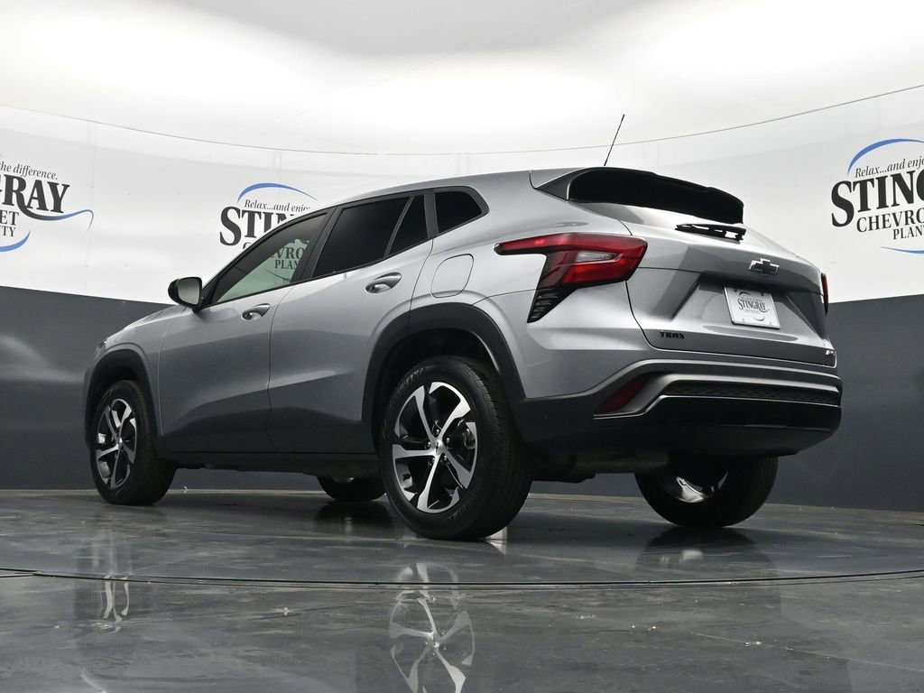 Used 2024 Chevrolet Trax RS w/ Driver Confidence Package image 21