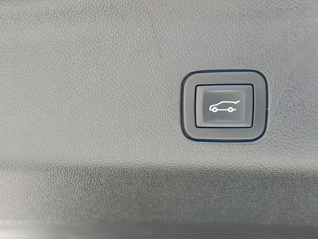Certified 2025 GMC Yukon XL Elevation AWD/4WD image 27