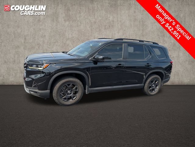 Used 2025 Honda Pilot TrailSport image 4