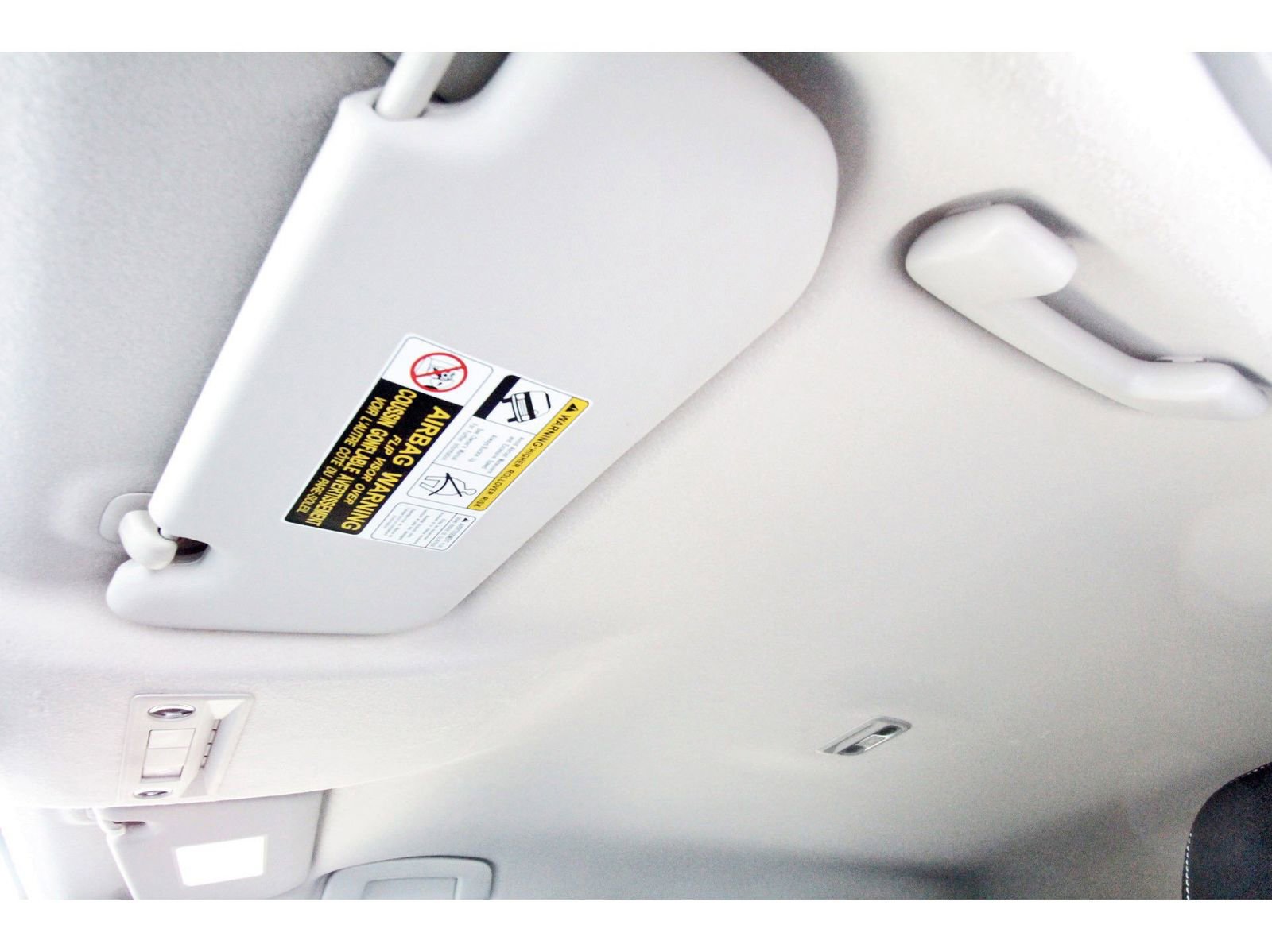 Certified 2025 Nissan Kicks SV image 29