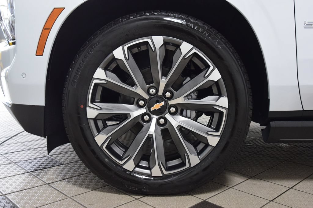 New 2026 Chevrolet Suburban High Country AWD/4WD image 28