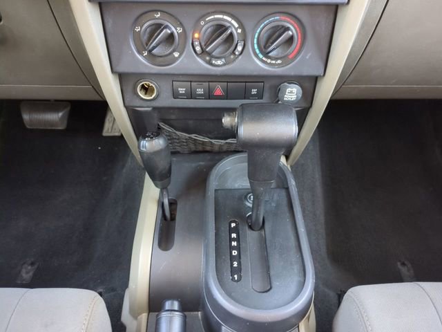 Used 2009 Jeep Wrangler Unlimited Rubicon w/ Trailer Tow Group image 19