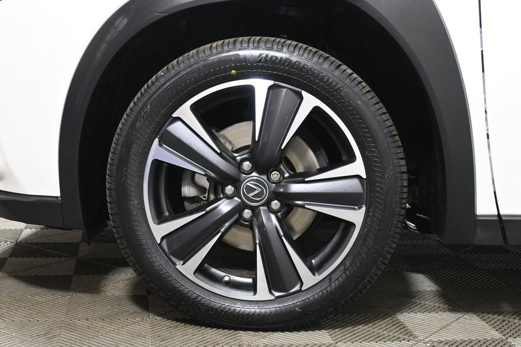 Used 2022 Lexus UX 200 w/ Accessory Package (Z2) image 12