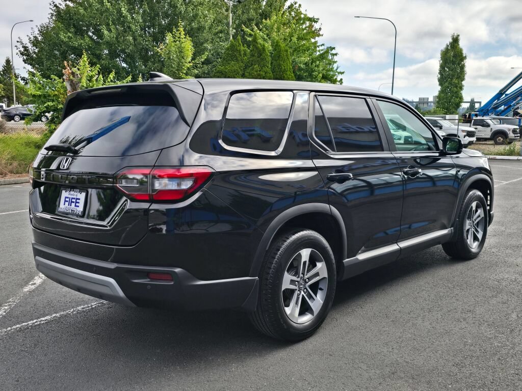 Certified 2023 Honda Pilot EX-L image 6
