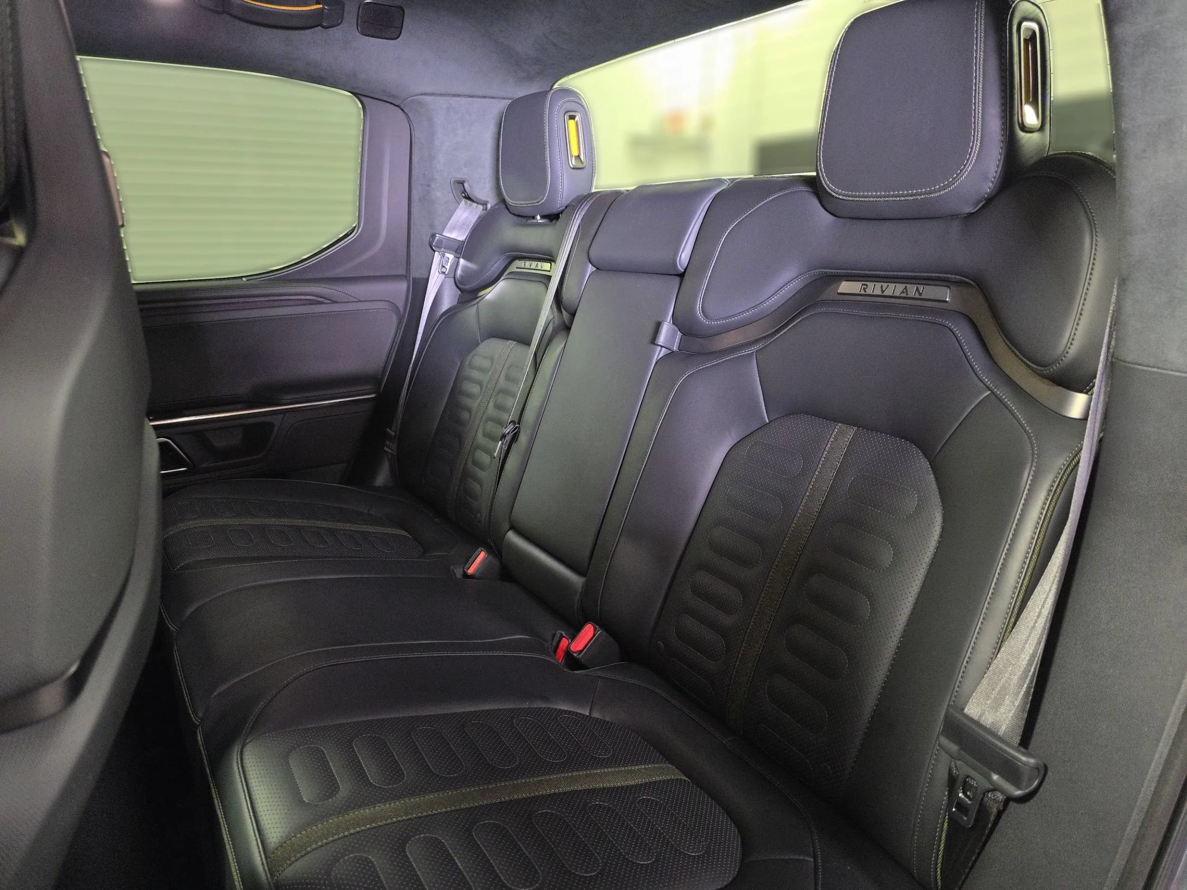 Used 2024 Rivian R1T Adventure AWD/4WD image 14