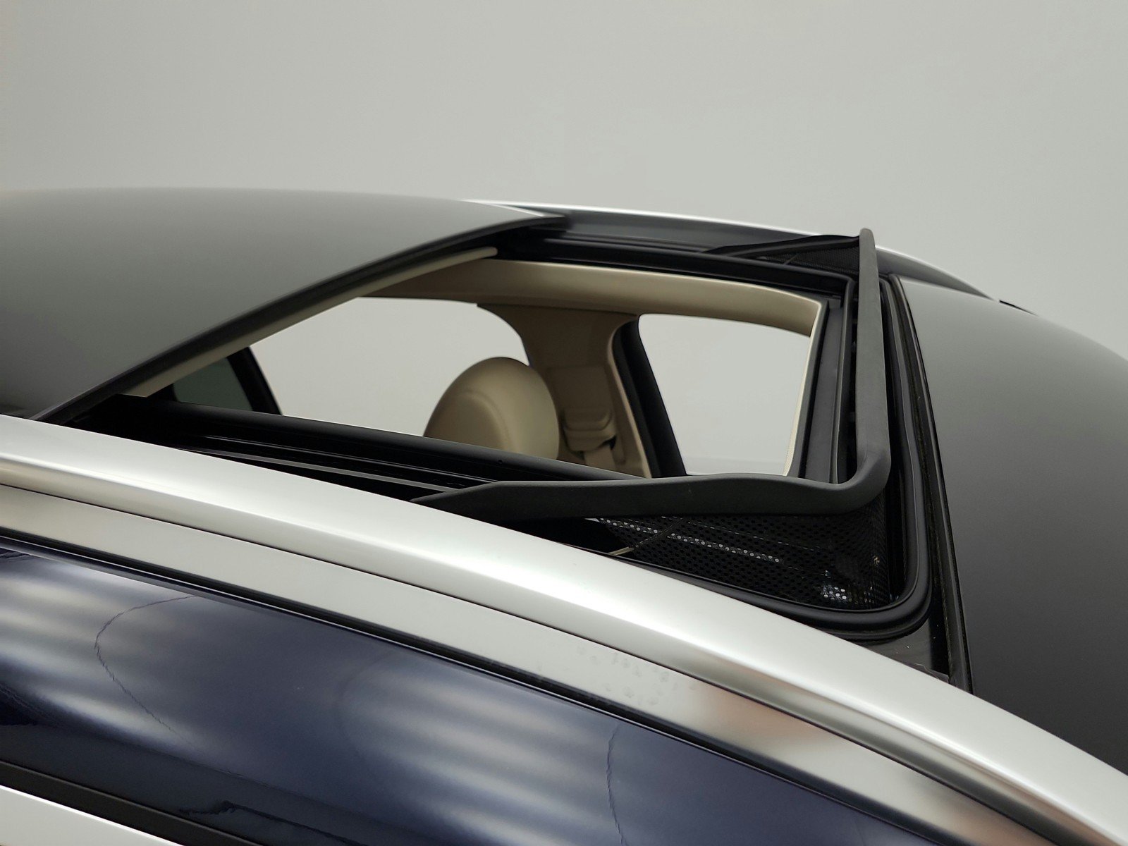 Certified 2022 Mercedes-Benz GLC 300 4MATIC w/ Premium Package Lite image 19