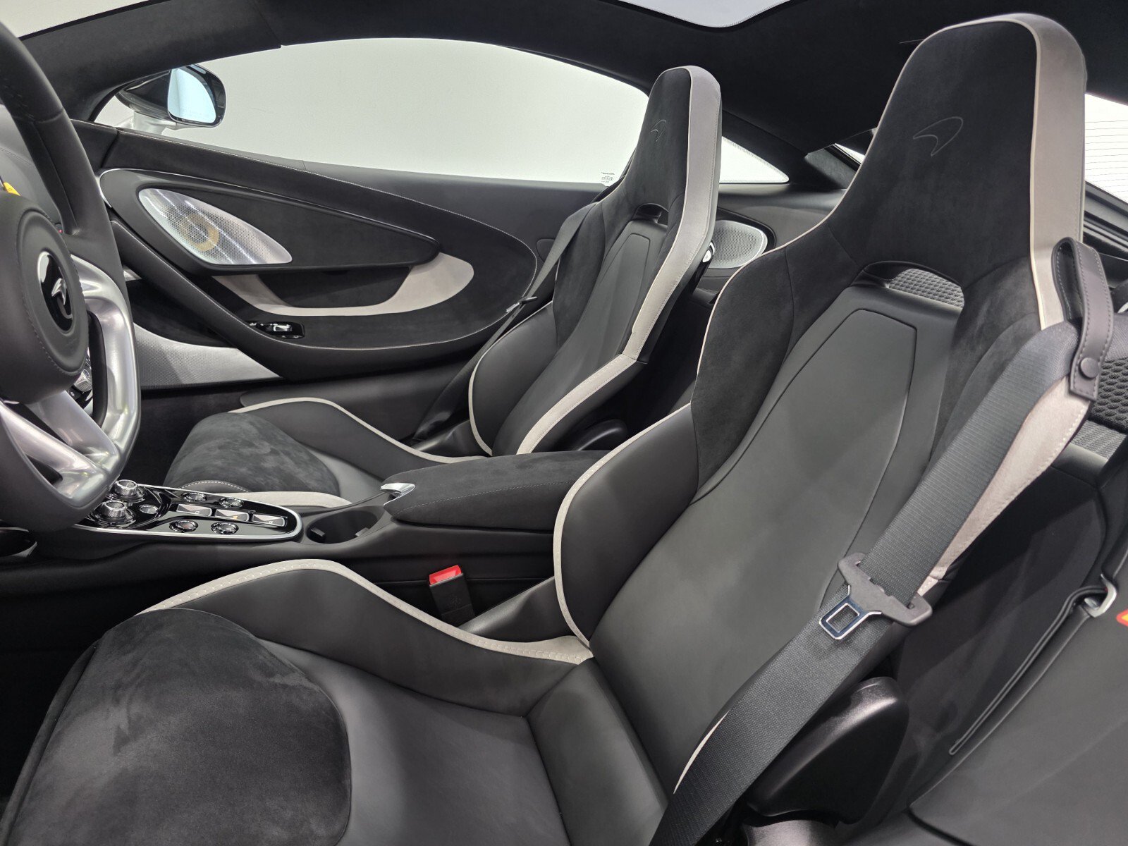 New 2027 McLaren GTS RWD image 8