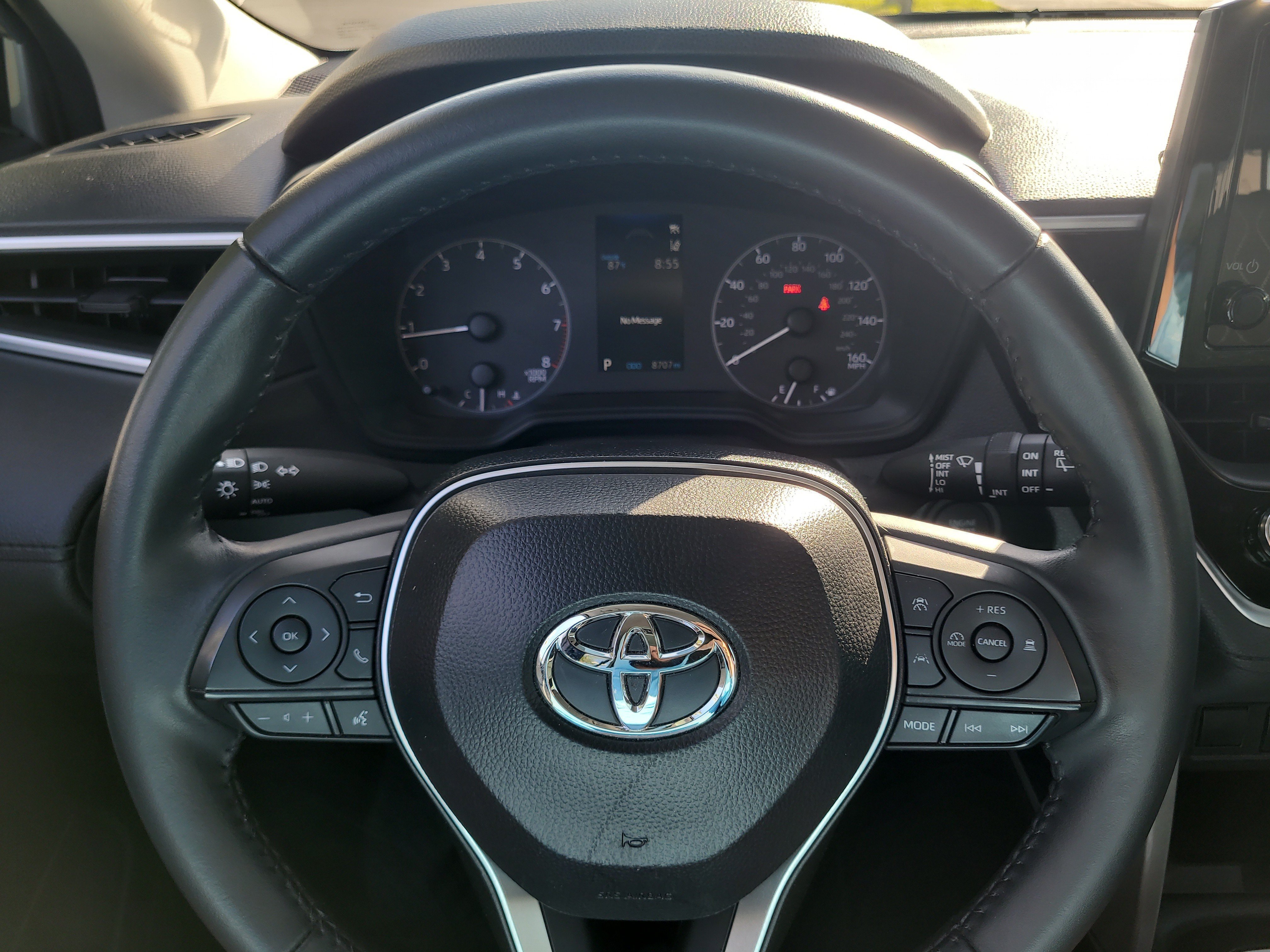 Certified 2025 Toyota Corolla Cross LE FWD image 28