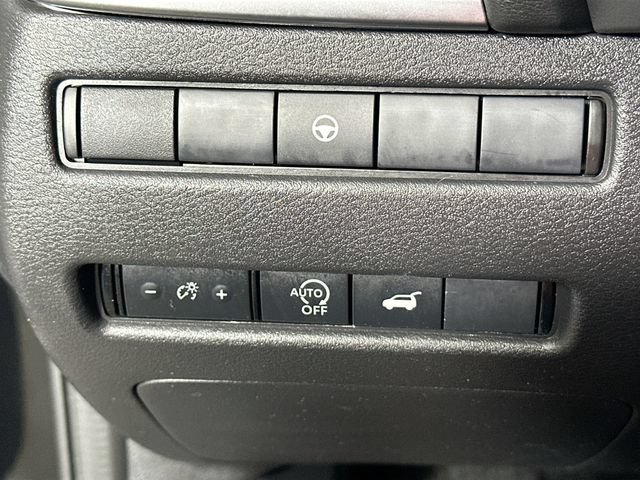 Used 2025 Nissan Rogue SV AWD/4WD image 22