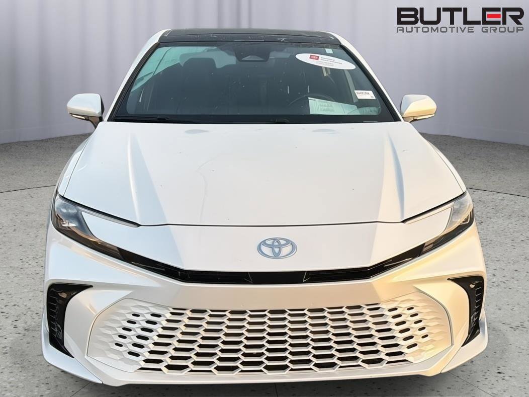 Certified 2025 Toyota Camry XSE FWD image 9