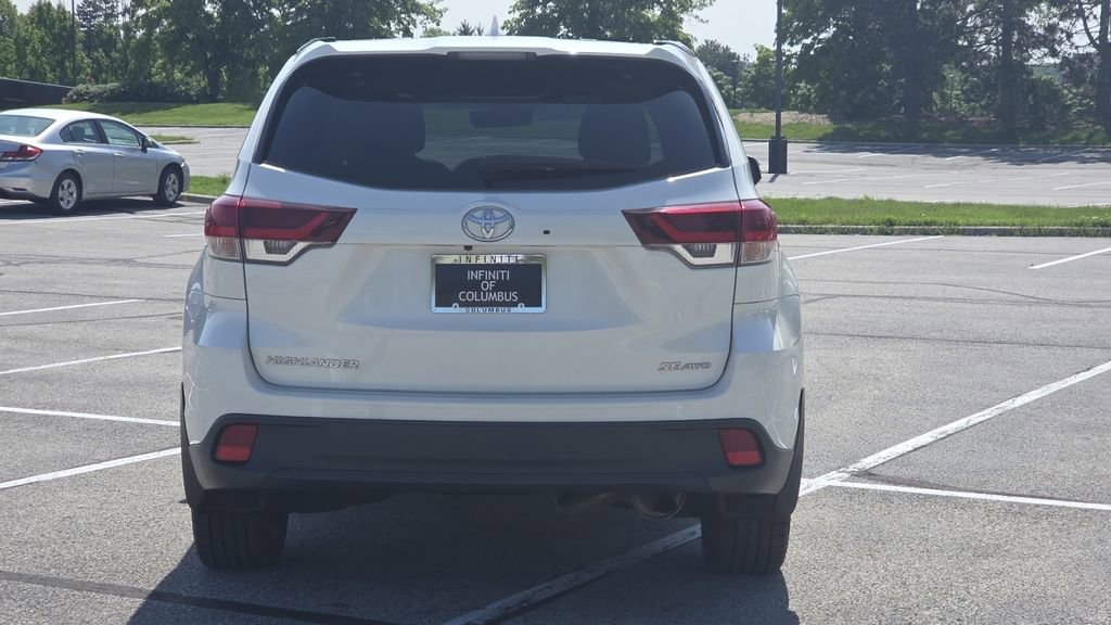 Used 2019 Toyota Highlander SE AWD/4WD image 7