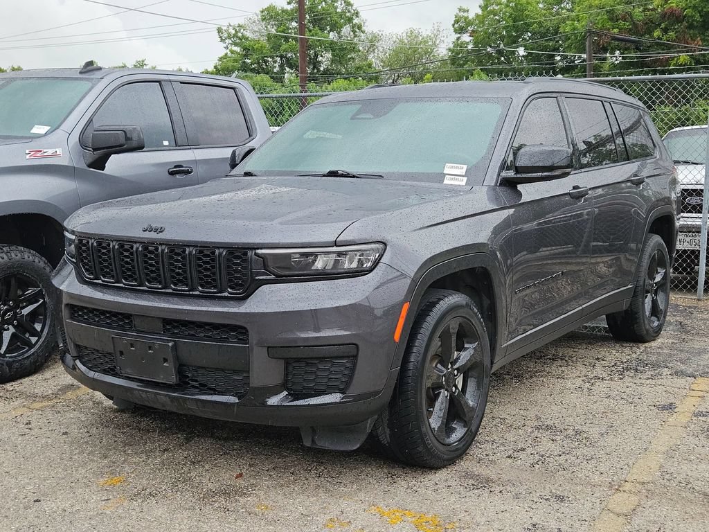 Used 2021 Jeep Grand Cherokee L Laredo RWD image 3