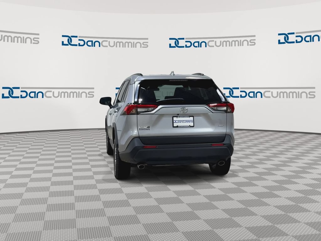 Used 2024 Toyota RAV4 XLE FWD image 8