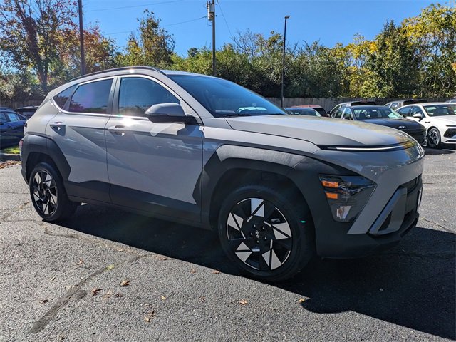 Used 2024 Hyundai Kona SEL image 2