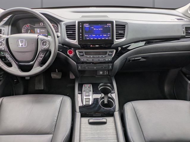 Used 2018 Honda Pilot Touring image 16