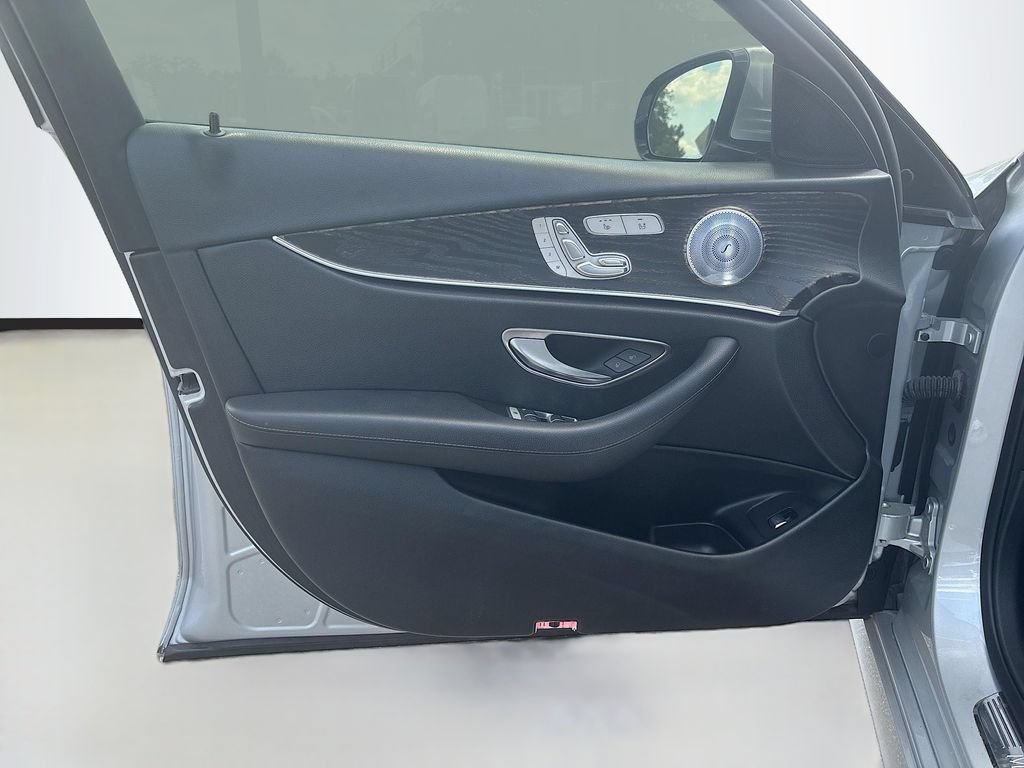 Used 2018 Mercedes-Benz E 300 image 34