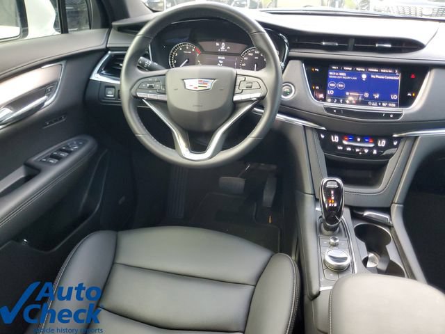 Certified 2024 Cadillac XT6 Luxury FWD image 19