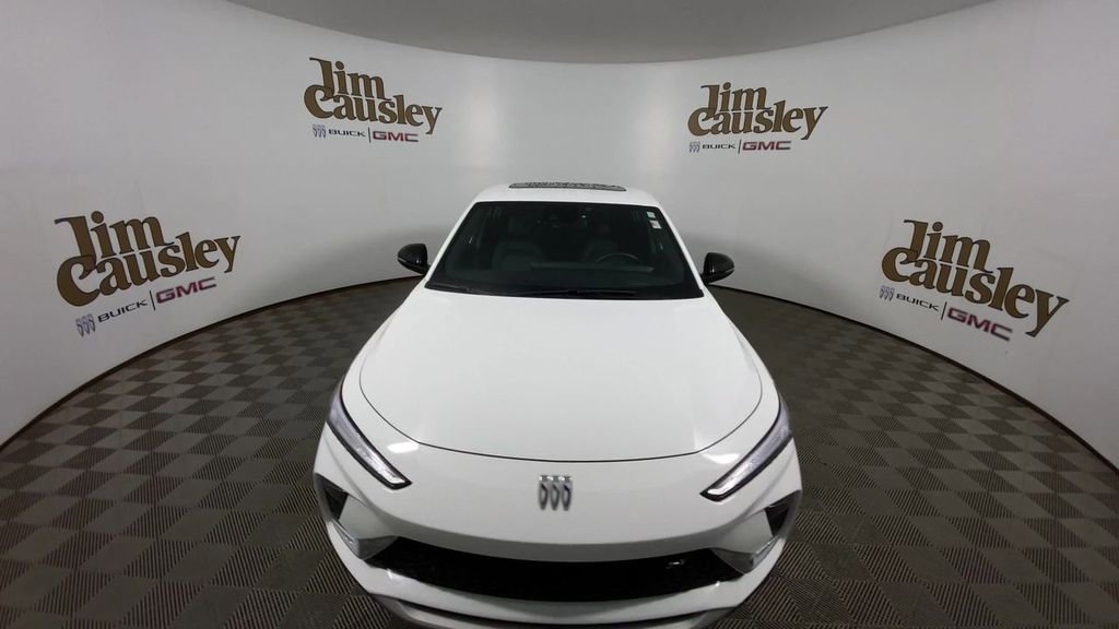 Certified 2024 Buick Envista Sport Touring w/ Convenience I Package image 3