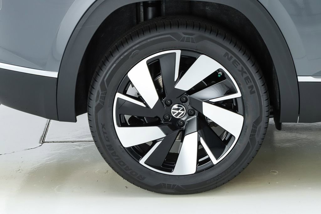 New 2026 Volkswagen Atlas Cross Sport SEL image 13
